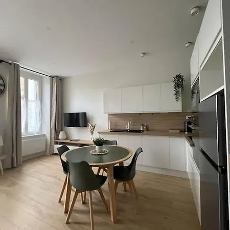Joli Appartement Avec Parking - Proche Centre Ville Chartres Buitenkant foto