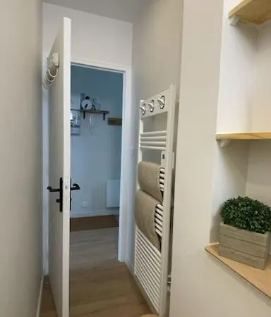 Joli Appartement Avec Parking - Proche Centre Ville Chartres Buitenkant foto