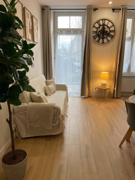 Joli Avec Parking - Proche Centre Appartement *