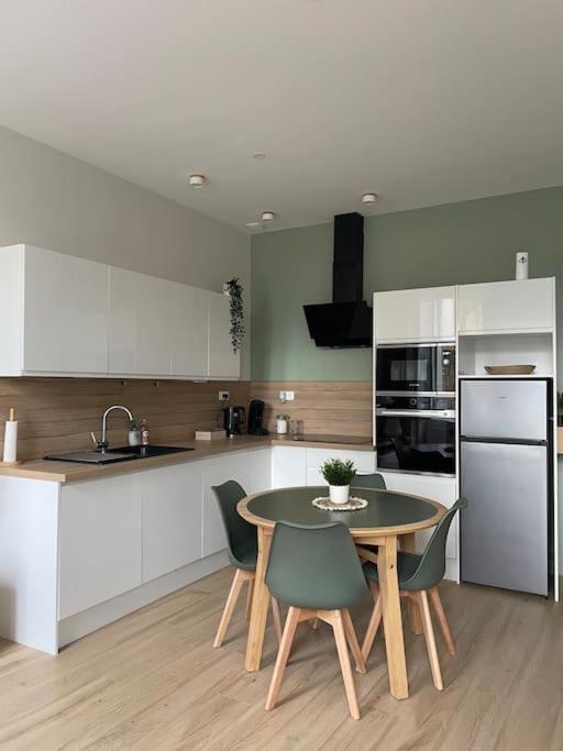 Joli Avec Parking - Proche Centre Appartement Chartres