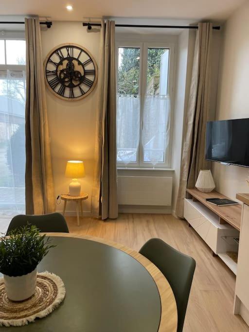 Appartement Joli Avec Parking - Proche Centre